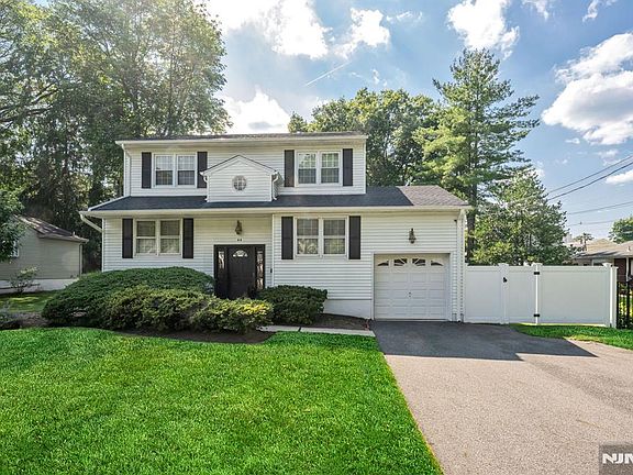 3rd image of 44 Pavonia Ave