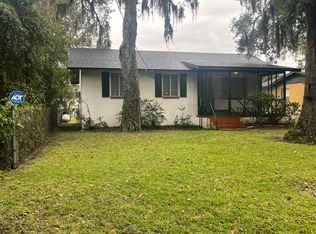 7449 Laura St N, Jacksonville, FL 32208