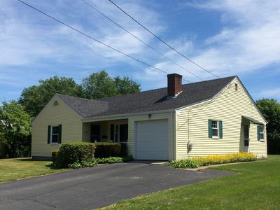 20 Elmwood Dr, Bristol, RI, 02809