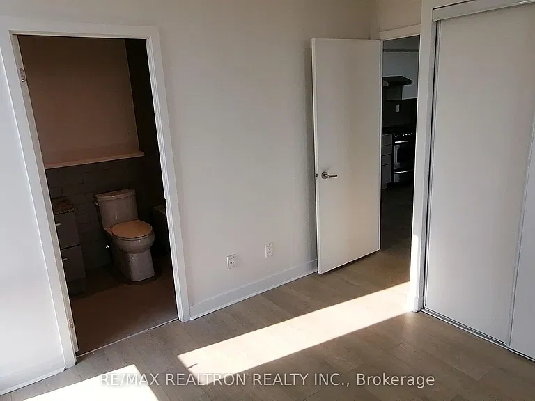 160 Flemington Rd #715 — Photo 8