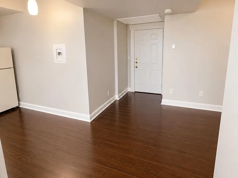 521 W Missouri Ave #13 — Photo 5