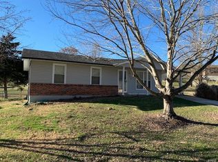 17 Madison Ct, Villa Ridge, MO 63089