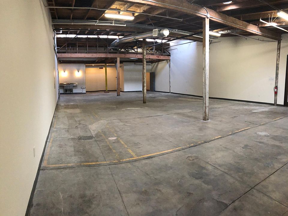 2nd image of 560 E Commercial St Unit 10
