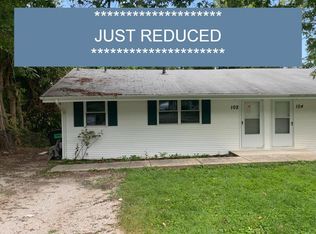 102 Howard Dr, Belleville, IL