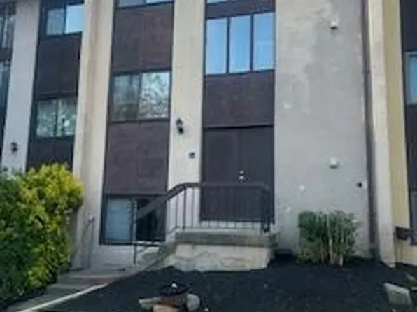 11918 Barrel Cooper Ct, Reston, VA 20191