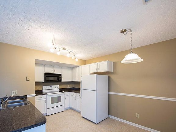 3rd image of 3692 Arbor Dr APT 7
