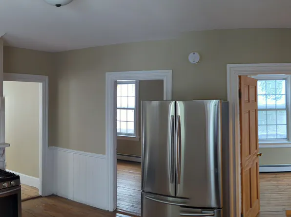 363 Orms St, Providence, RI 02908