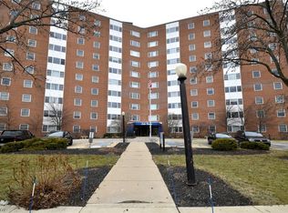 11850 Edgewater Dr APT 522, Lakewood, OH 44107