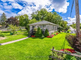 1 Maple Grove St, Whitchurch Stouffville, ON L4A2X6