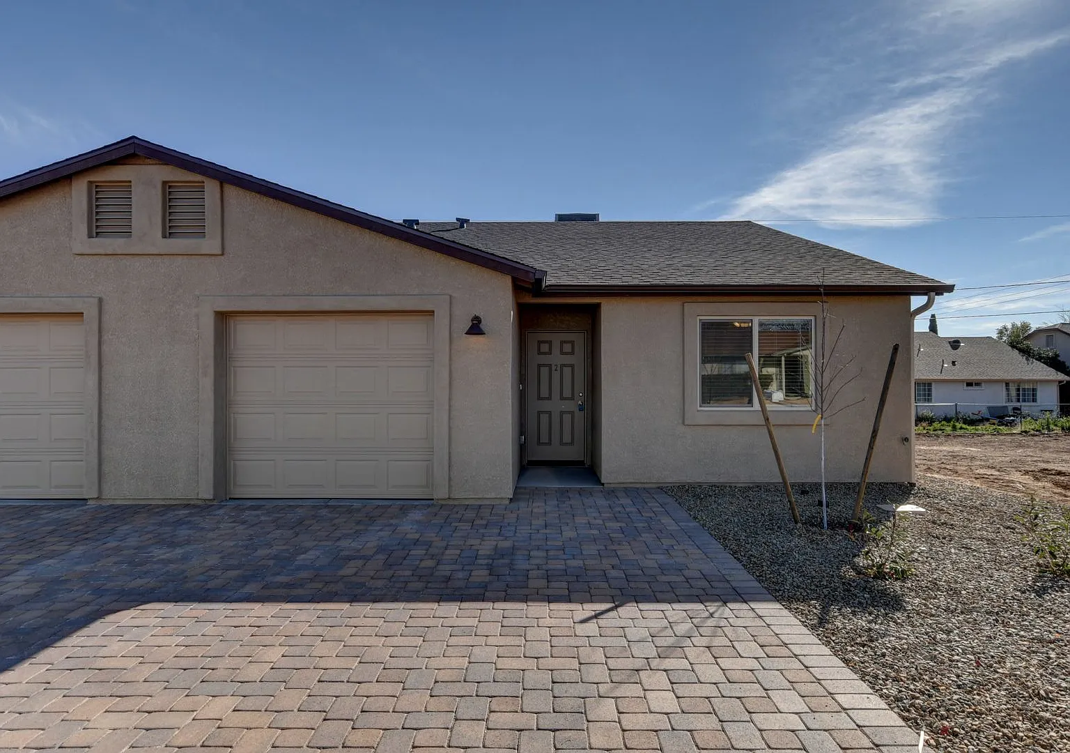 RR790 - 3013 N Corrine Dr — Photo 1