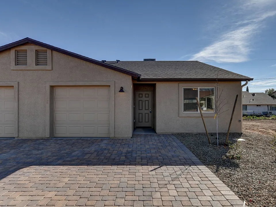 3013 N Corrine Dr