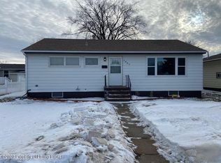 1457 1st St S, Dickinson, ND 58601