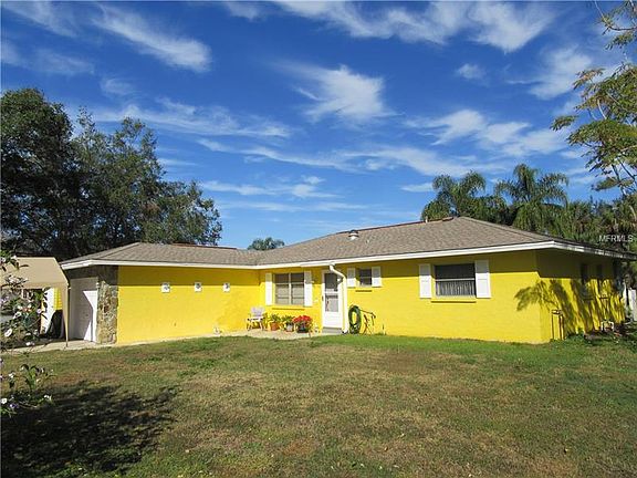 3rd image of 20198 Lorenzo Ave
