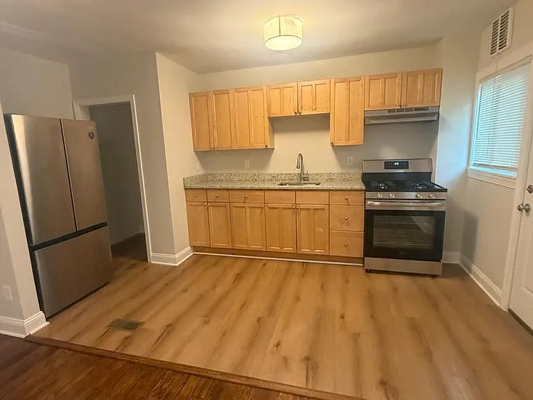 5606 Clearspring Rd — Photo 2