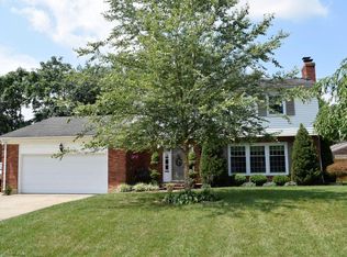 1704 Applewood Ln, Graymoor Devondale, KY 40222