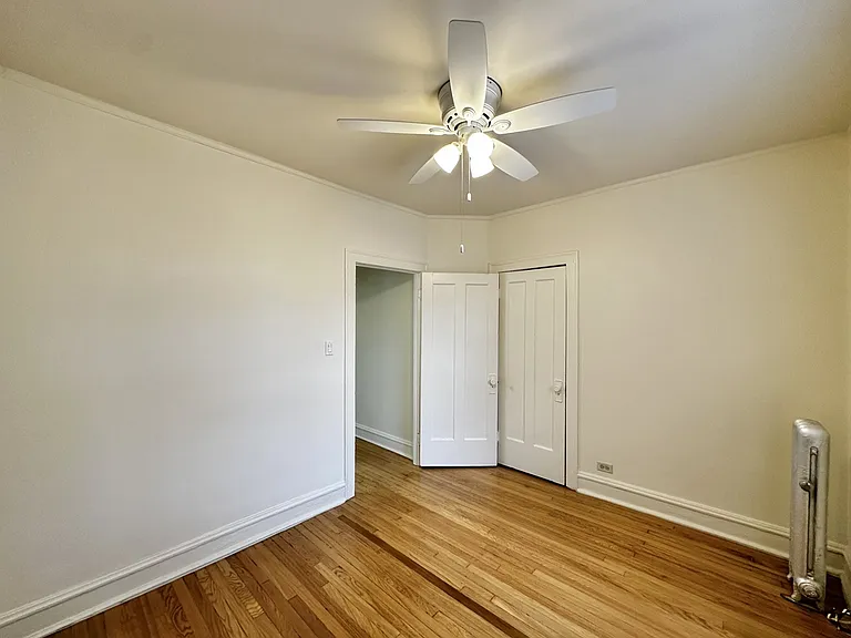 2633 W Ainslie St #3 — Photo 16