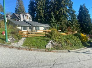 1270 Coleman St #1, North Vancouver, BC V7K1W3