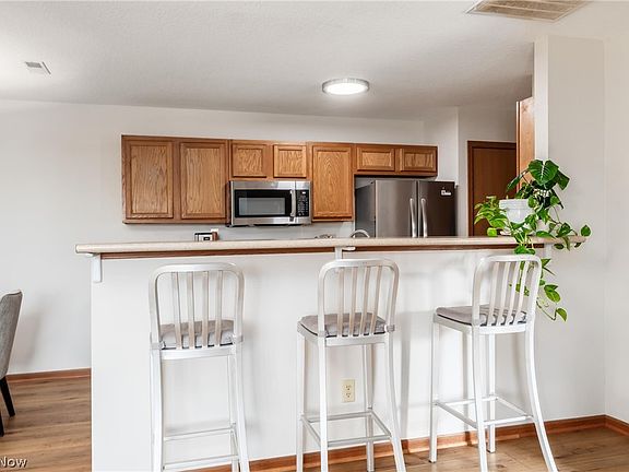 5th image of 2660 Orchard Park