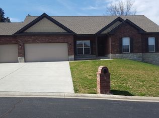 373 Arvel Ln, Washington, MO 63090