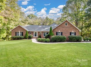 137 Softwind Ln, Concord, NC 28025