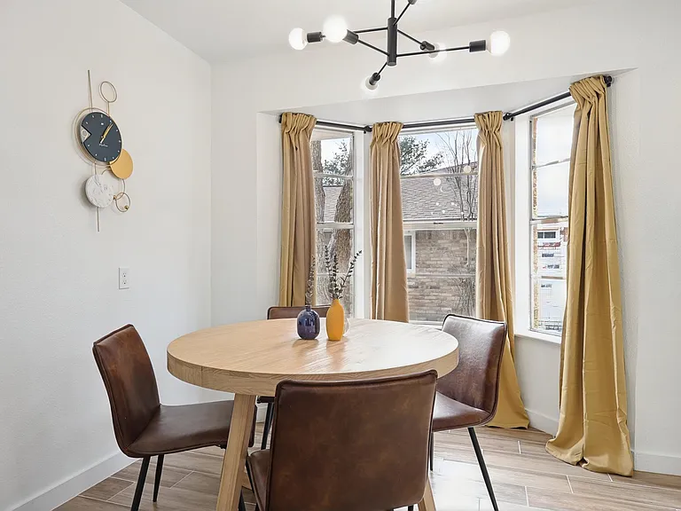 1044 Briarwood Ln — Photo 13