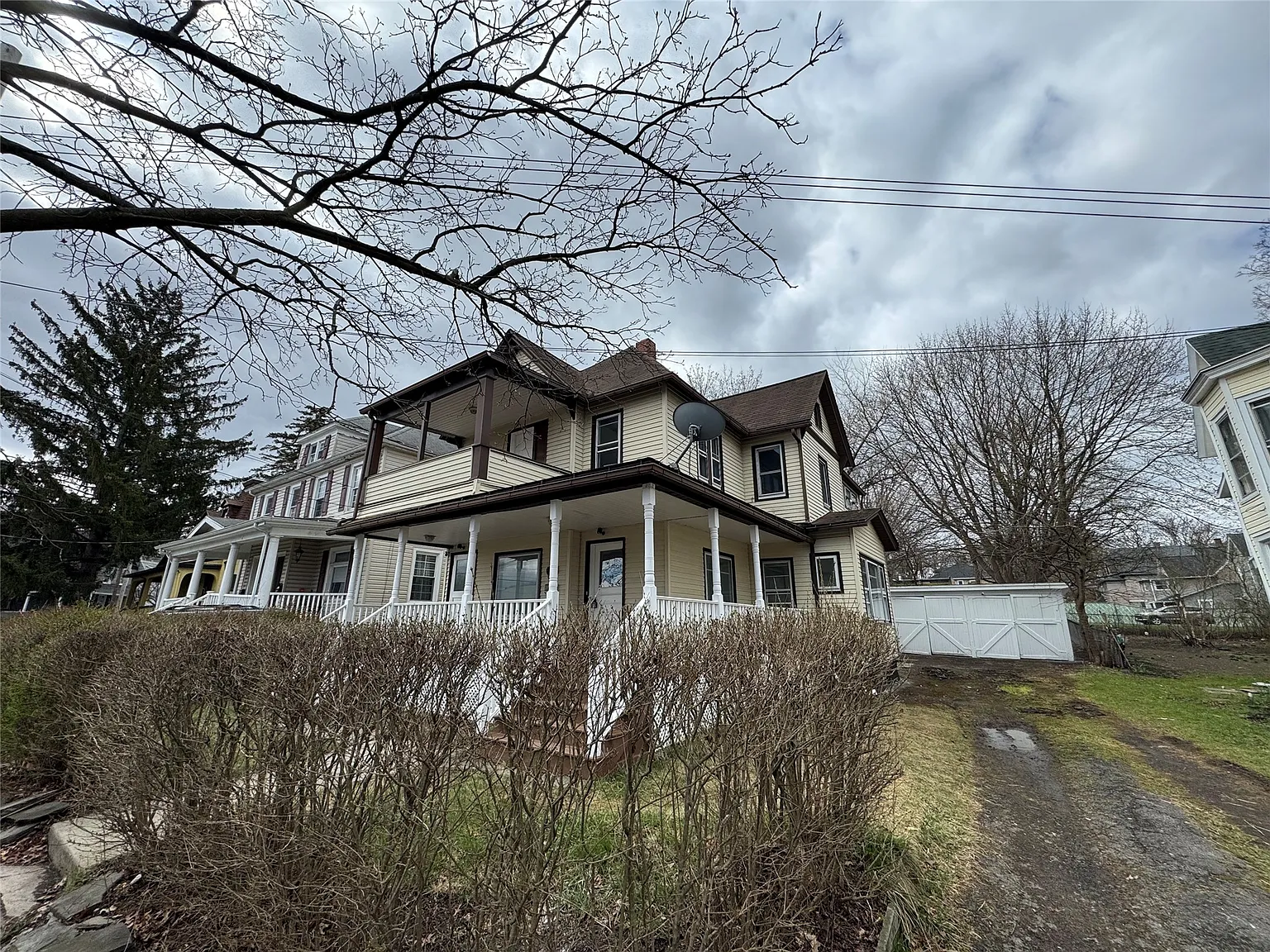 17 Haendel St photo 1