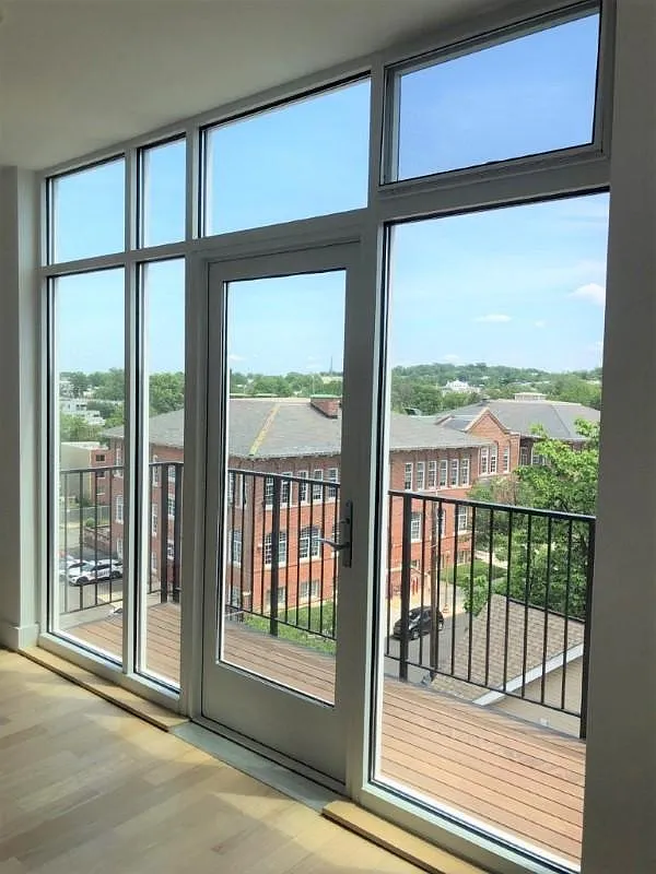 2 bed, 1040 sqft, $3,130 — Photo 3