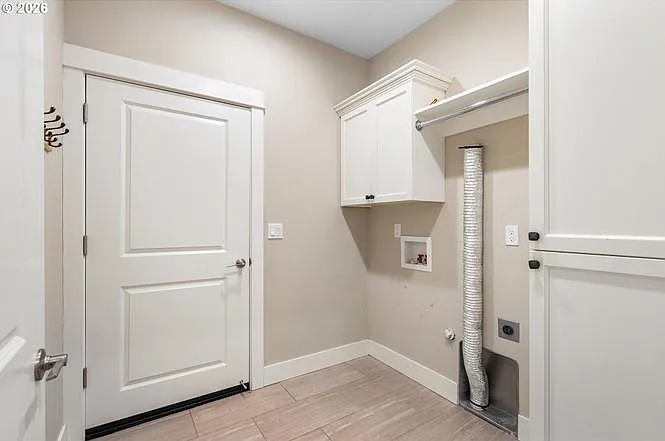 110 Flangas Ave — Photo 16