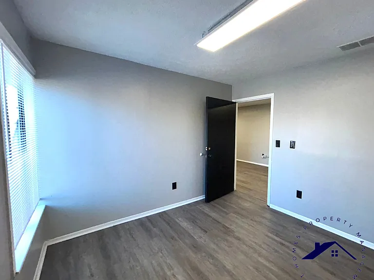 17200 W Ten Mile Rd #212 — Photo 13