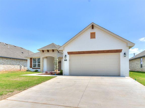 4th image of 7708 Woods Edge Way