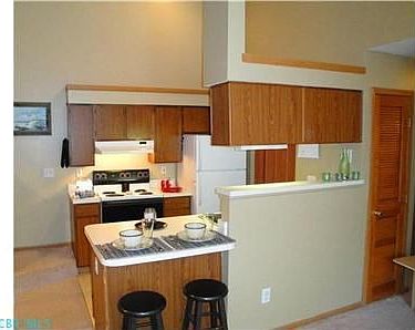 4th image of 986 Kingsbury Ct Unit 986