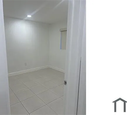 6828 NW 6th Ave — Photo 2