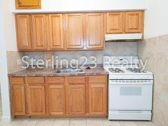 3rd image of 3092 34th St APT 1B