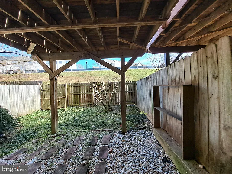 303 Dundee Pl — Photo 19