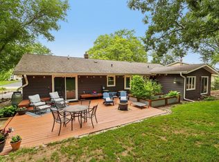 424 Hartwood LANE, Hartland, WI 53029