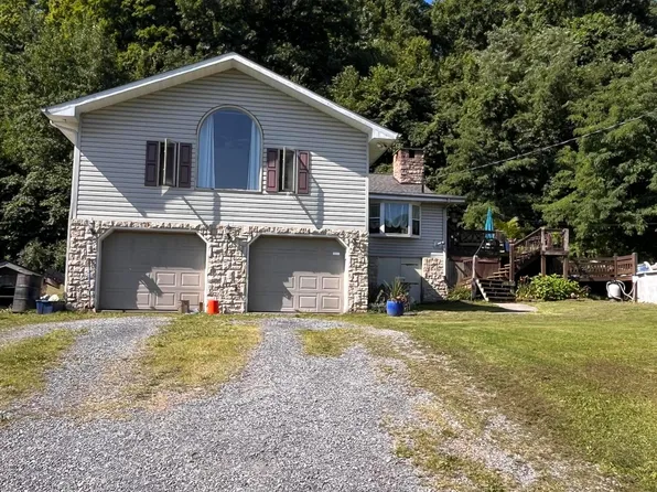 199 Swartz Rd, Altoona, PA 16601