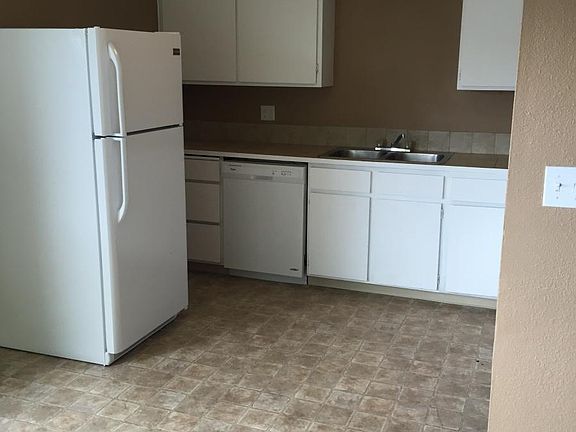 3rd image of 1950 Dorothy St APT 12