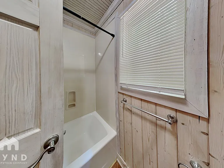 220 Glaive Dr — Photo 11
