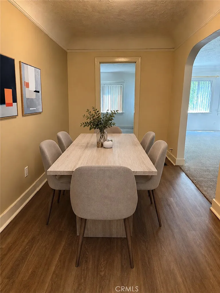2 bed, 1.5 bath, 5035 sqft, $3,795 — Photo 3
