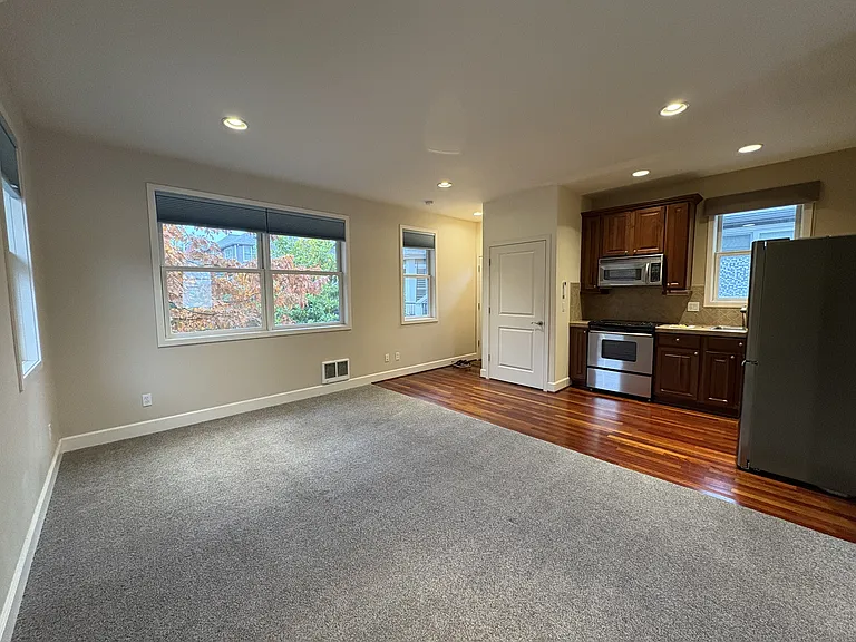1926 NW Overton St #1 — Photo 4