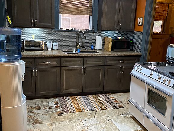 2nd image of 315 E Adams St #2