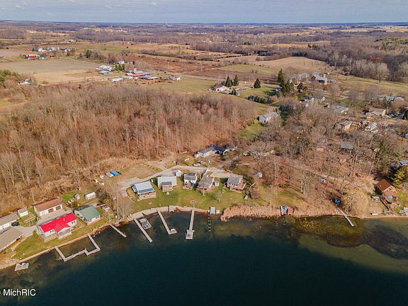 4th image of 1400 North Dr