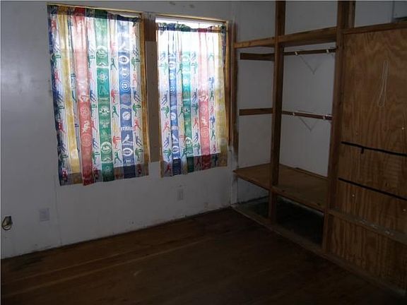 5th image of 7954 Bright Ave