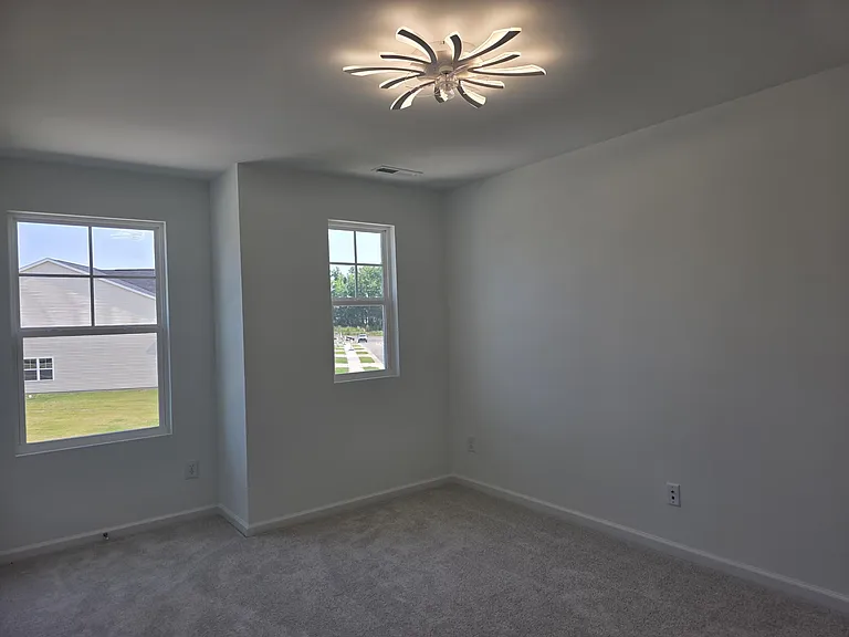 217 Caitlyn Pkwy — Photo 16