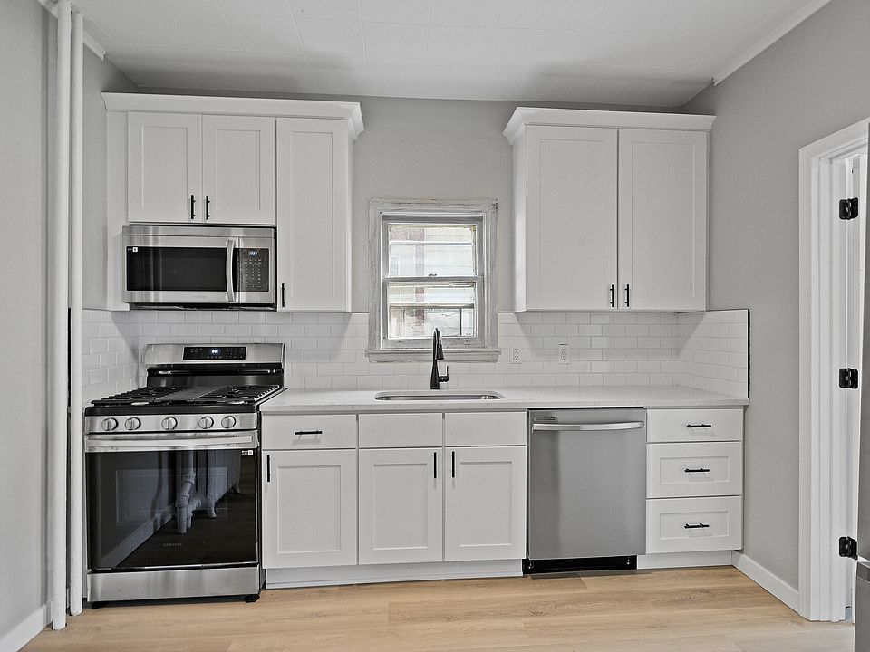 1st image of 1541 Carroll Ave Unit 2