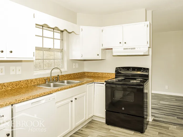 6104 Valley Park Dr NW — Photo 8