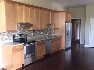 48 Parsons St, Easthampton, MA 01027