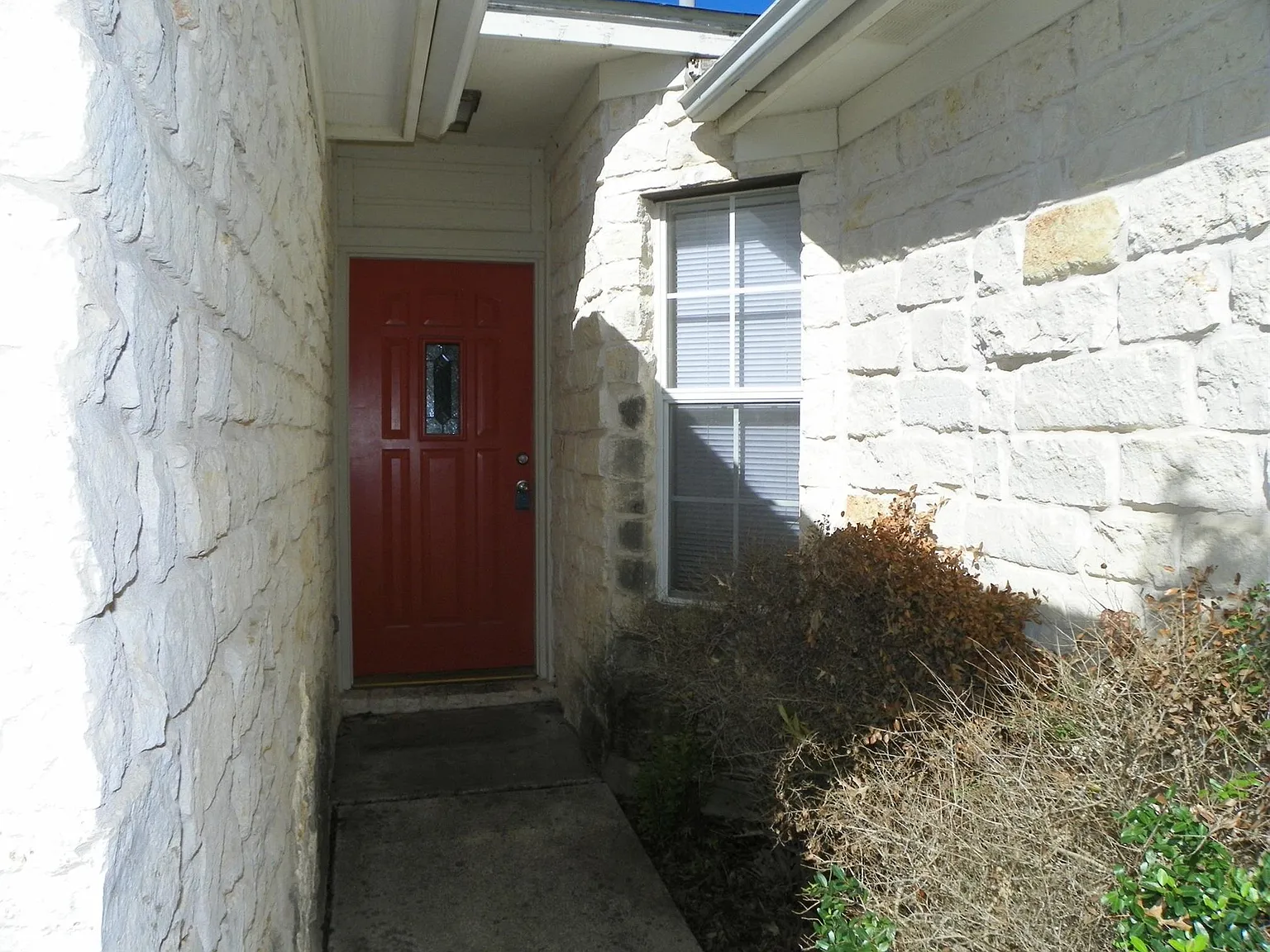 3 bed, 2.0 bath, 1400 sqft, $1,750 — Photo 4