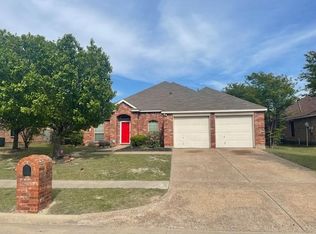 612 Gardenia St, Desoto, TX 75115