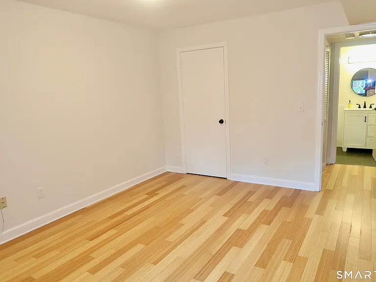 20 Woodsedge Dr #5B — Photo 8